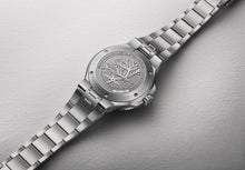 Load image into Gallery viewer, One Gents Oris Automatic Stainless Steel Great Barrier Reef Limited Edition IV (43.5mm)
