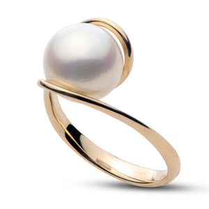 One Ladies 14k Yellow Gold 9-10mm Fresh Water Pearl Twist Ring