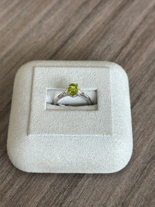 14k White Gold Peridot and Diamond Ring