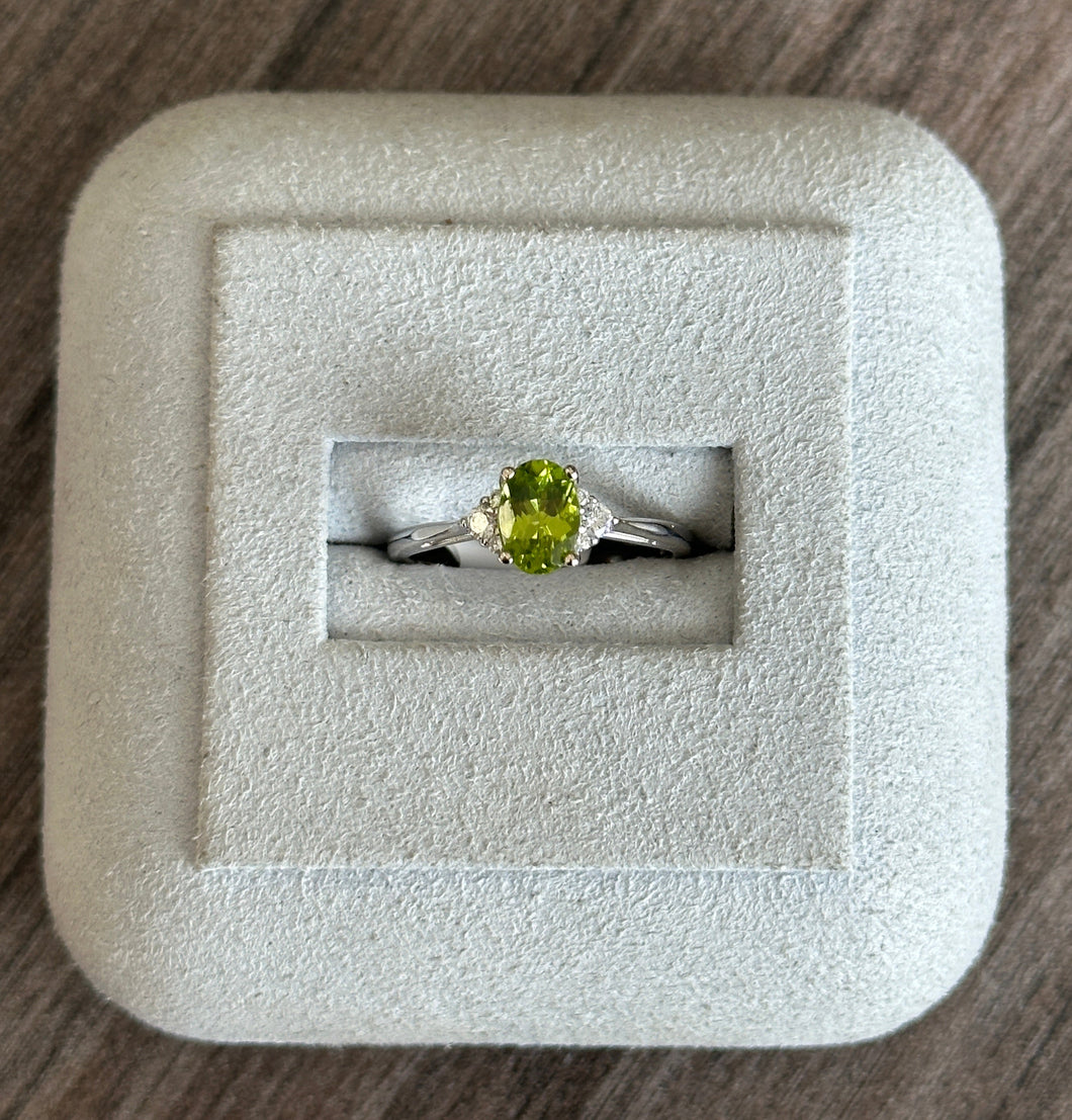 14k White Gold Peridot and Diamond Ring