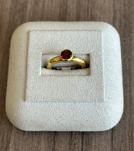 Load image into Gallery viewer, 18k Yellow Gold Round Mozambique Garnet Ring
