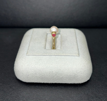 Load image into Gallery viewer, 14k Yellow Gold Pearl and Rhodalite and Tsavorite Garnet Ring

