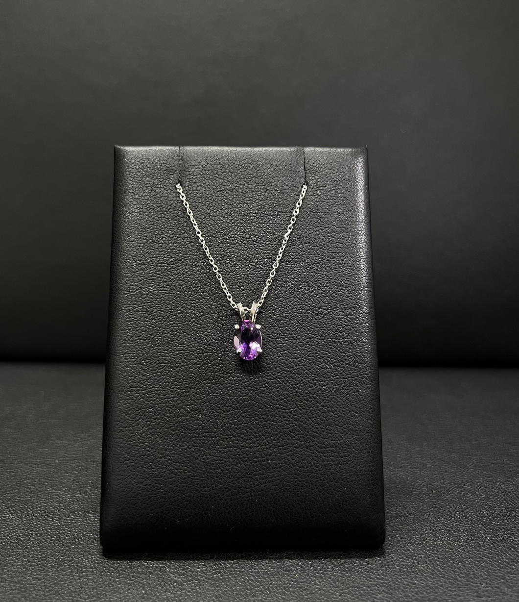 14k White Gold Oval Amethyst Necklace
