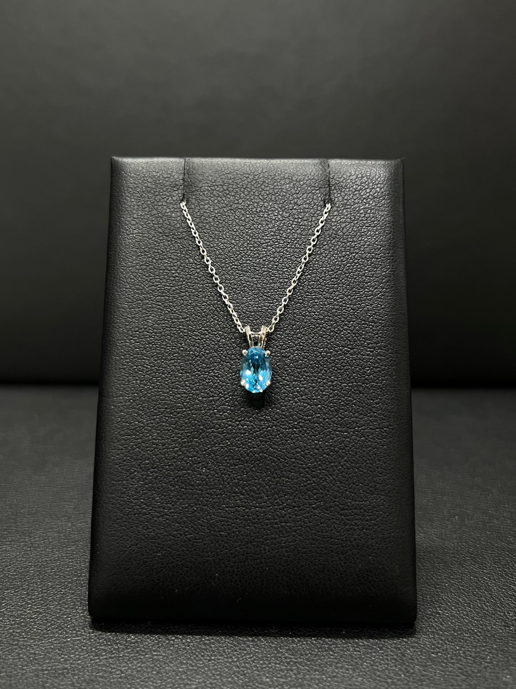 14k White Gold Oval Blue Topaz Necklace