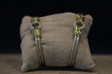 Load image into Gallery viewer, John Medeiros Antiqua Collection Bracelet (In One of Two Sizes)

