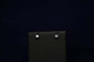 14k White Gold Brilliant Diamond Stud Earrings
