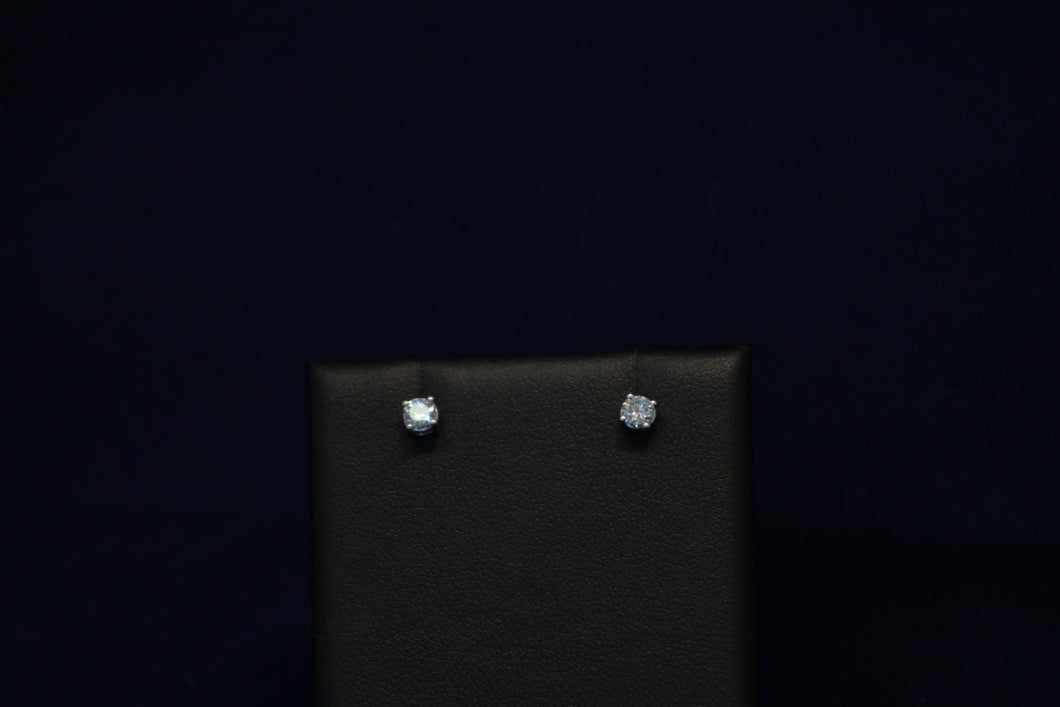 14k White Gold Brilliant Diamond Stud Earrings