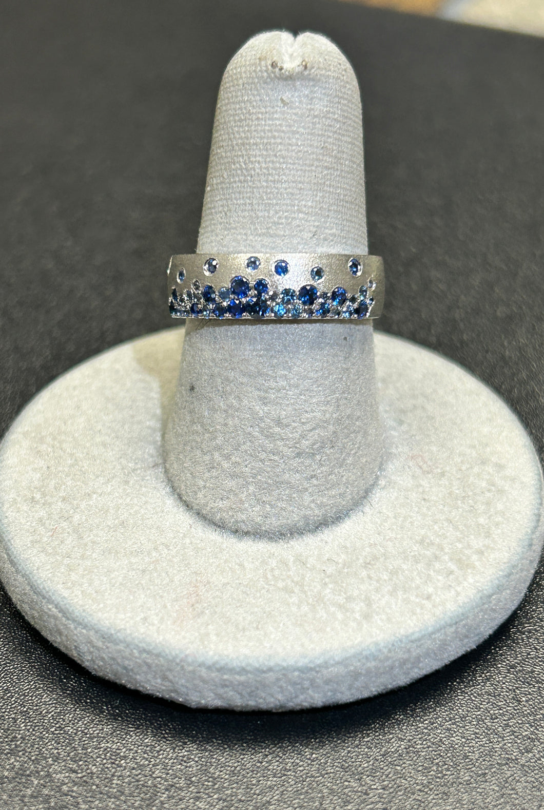 Ladies Dilamani 14k White Gold Sapphire Mix Blue Flush Confetti Collection Ring
