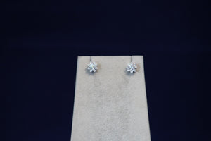 14k White Gold Diamond Flower Stud Earrings