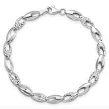 Load image into Gallery viewer, 14k White Gold Polished and Diamond Cut Oval 7&quot; Bracelet

