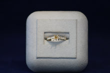 Load image into Gallery viewer, 14k Yellow Gold Diamond Engagement Ring Mounting
