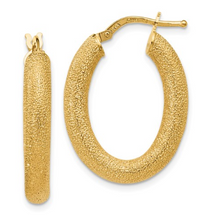 Load image into Gallery viewer, 14k Yellow Gold Textured Oval Hoop Earrings
