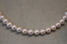 Load image into Gallery viewer, 18 Inch Freshwater Pearl Necklace with 7.5mm Pearls
